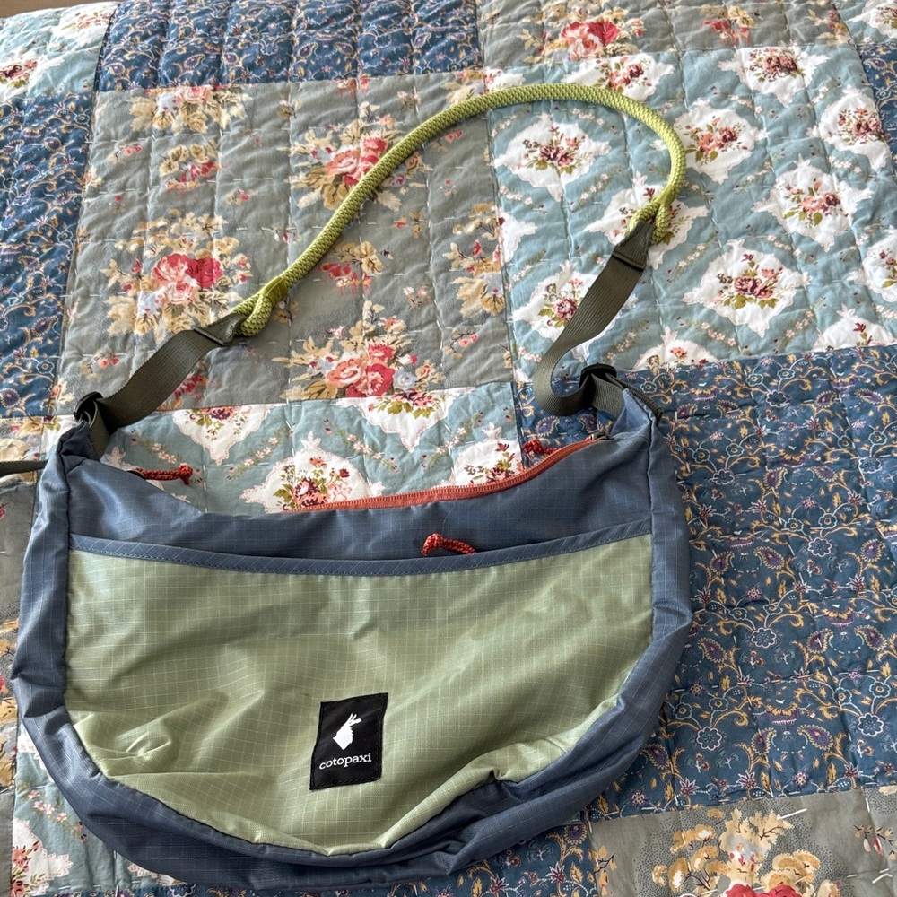 Cotopaxi Trozo 8L Shoulder Bag - Cada Día